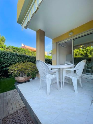 Appartement Superb Apartment With Garden Near The Sea 450 Rue des Forces Françaises Libres Fréjus