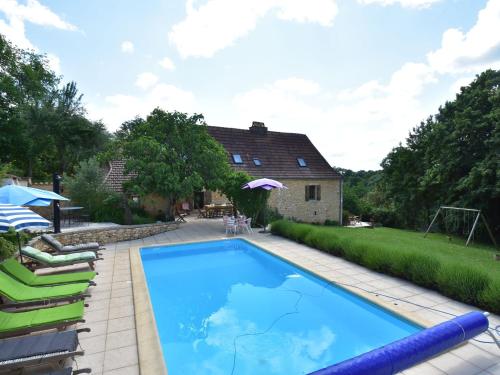 Maison de vacances Superb Holiday Home in Busse with Swimming Pool  Villefranche-du-Périgord