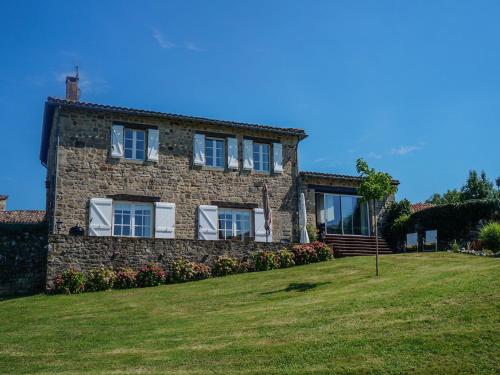 Superb Holiday Home in Saint Beauzile with Private Pool Saint-Beauzile france