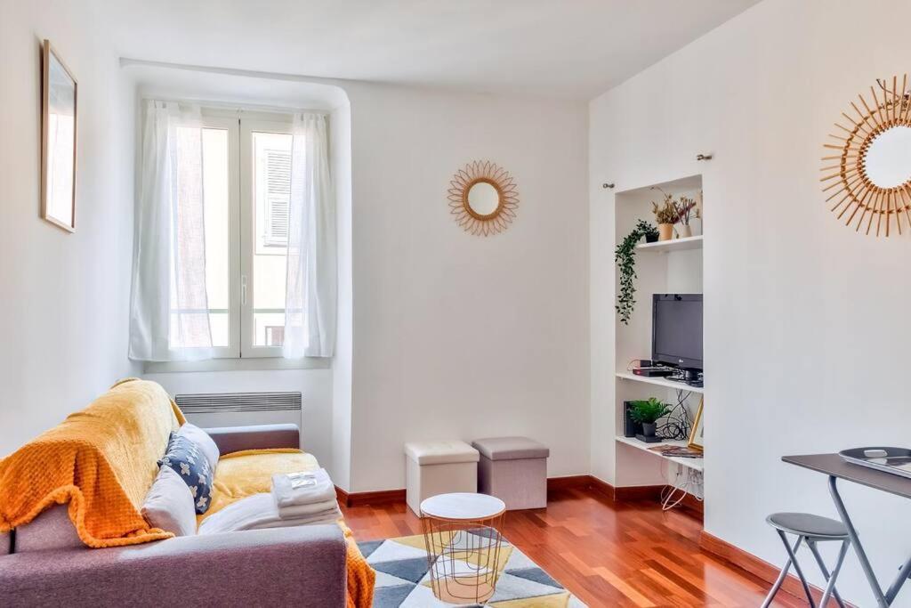 Appartement Superb Studio in Old Nice 2min walk from the beach 11 Rue Alexandre Mari, 06300 Nice