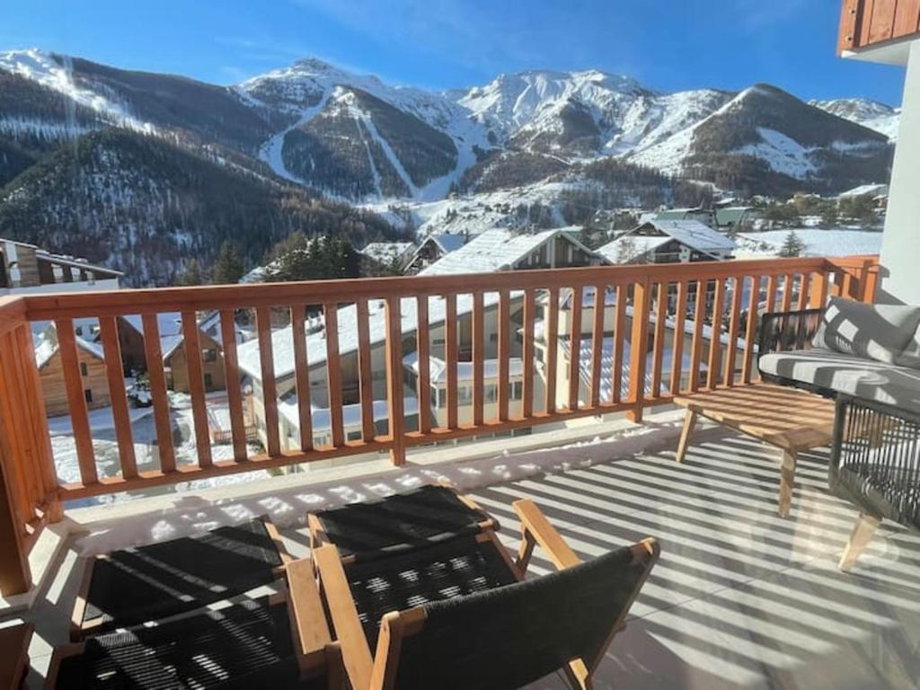 Appartement Superbe 3 pieces classé 4 étoiles Boulevard Saint-Denis, 13 Le Plt d'Auron, 06660 Saint-Étienne-de-Tinée