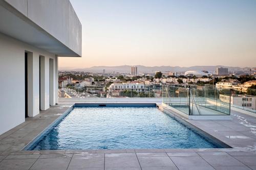 Appartement Superbe appart 3 p, 10 mn de la plage avec piscine et parking 72 Boulevard du Sablier Marseille