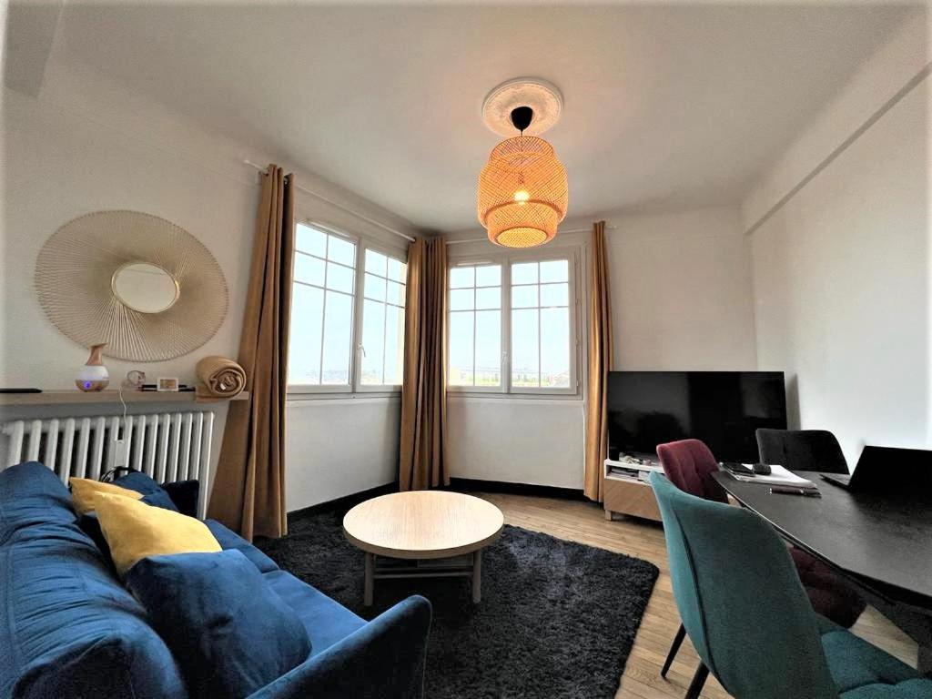 Appartement SUPERBE APPARTEMENT 2 PIECES A 200 METRES GARE 3ème Etage - Porte N° 321 10 Rue Daubigny, 77000 Melun