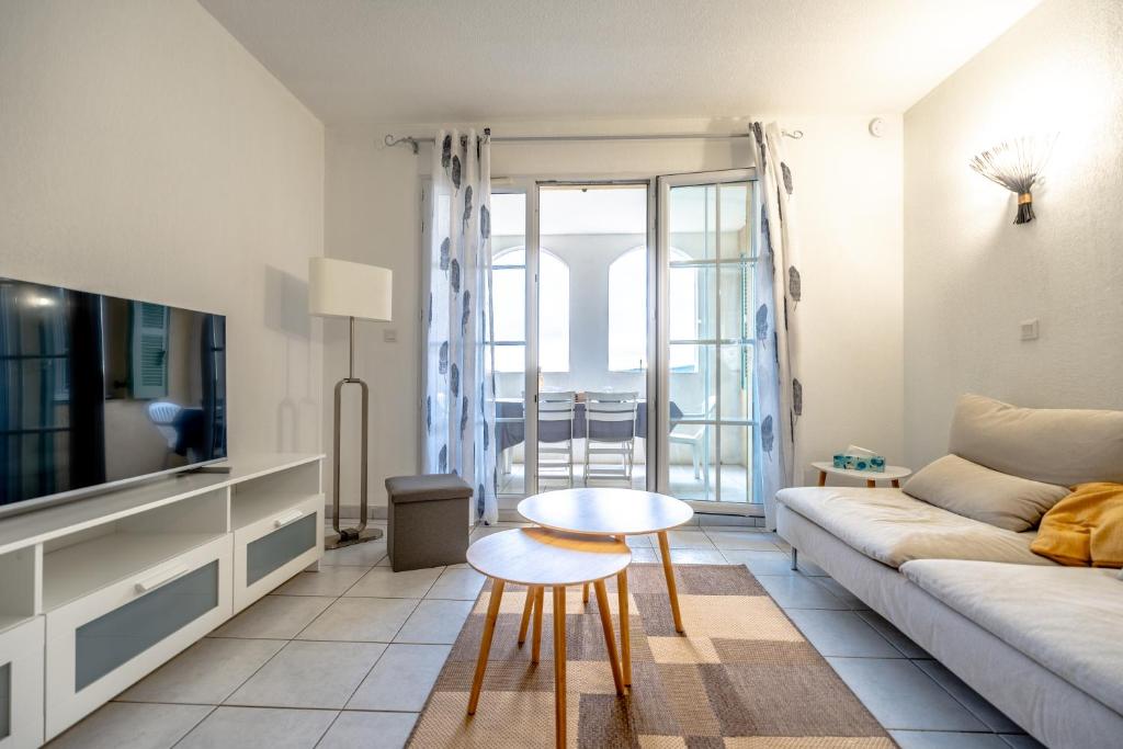 Appartement Superbe Appartement avec Piscine Rue des Hoirs, 83120 Le Plan-de-la-Tour