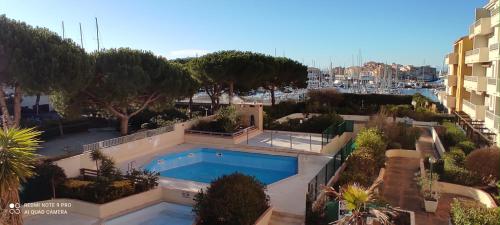 Appartement Superbe appartement centre port - belle vue - Wifi fibre 25 Place du Globe Le Cap d\'Agde