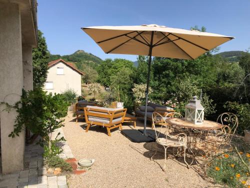 Superbe appartement dans la maison d'une artiste Rosières france