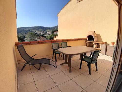 Appartement Superbe appartement de 94m2 avec vue sur le Fort St Elme 27 Rue Romain Rolland Collioure