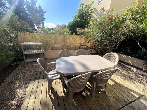 SUPERBE APPARTEMENT EN REZ DE JARDIN AVEC PARKING Le Cap d\'Agde france