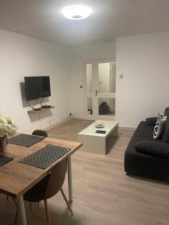 Appartement Superbe appartement spacieux avec parking et jardin privé 4 Avenue des Sports, 59139 Wattignies