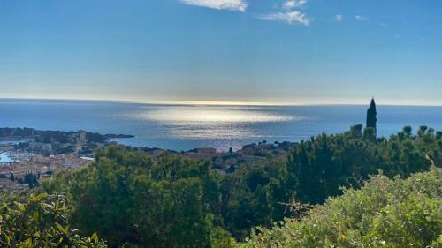 Superbe appartement Vue Mer et Piscine Bandol france