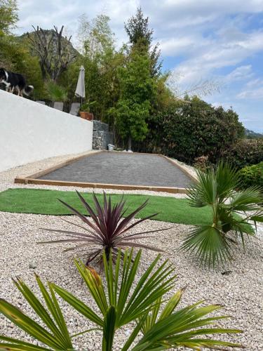 SUPERBE HAUT DE VILLA AVEC VUE SUR LA MER Vence france