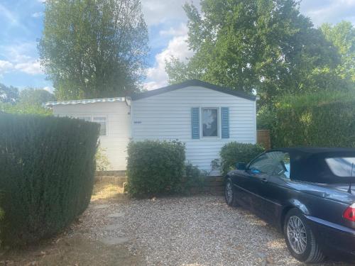 Camping Superbe mobil home 1 Rue d'Inchelin Saint-Illiers-la-Ville