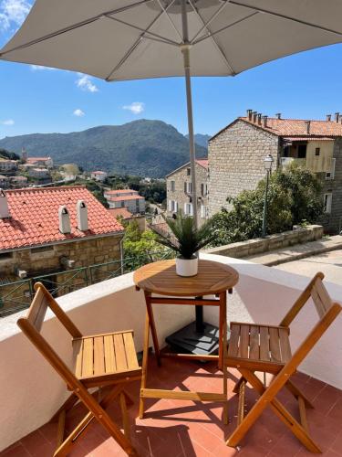 Superbe studio avec terrasse et patio Sartène france