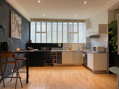 Appartement Superbe Studio lumineux et Moderne à 5mn de paris 83 Rue Charles Frérot Gentilly