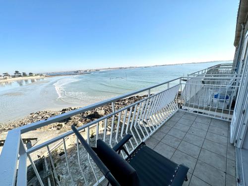 Appartement SUPERBE ! T2 Archi Cosy – Pieds dans l’eau - Vue mer 180° 10 Rue du Port Larmor-Plage