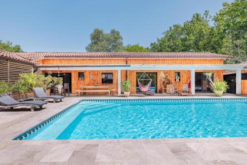 Superbe villa piscine chauffée Lacanau france