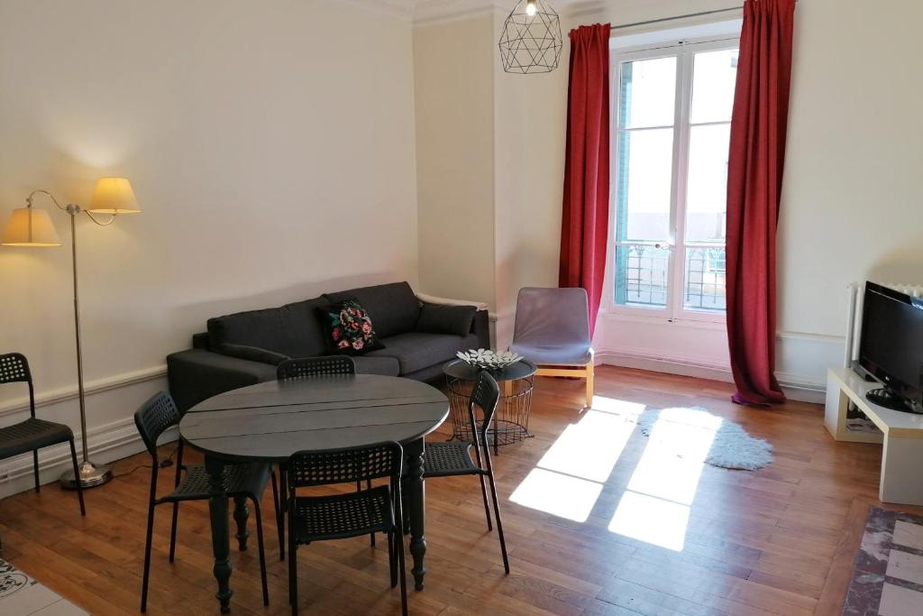 Appartement Superbspacious and quiet 4-rooms flat city center5 min walking gare #H9 12 Rue Casimir Brenier, 38000 Grenoble