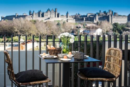 Sur le quai Carcassonne france