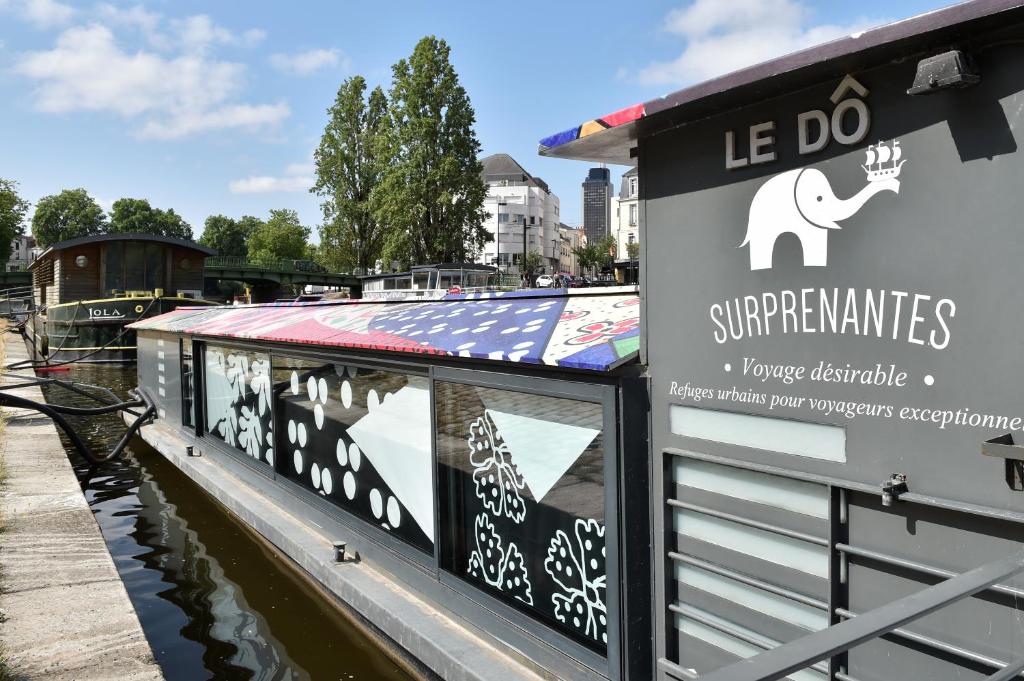 Bateau-hôtel Surprenantes- Le DÔ 5 Quai Henri Barbusse, 44000 Nantes