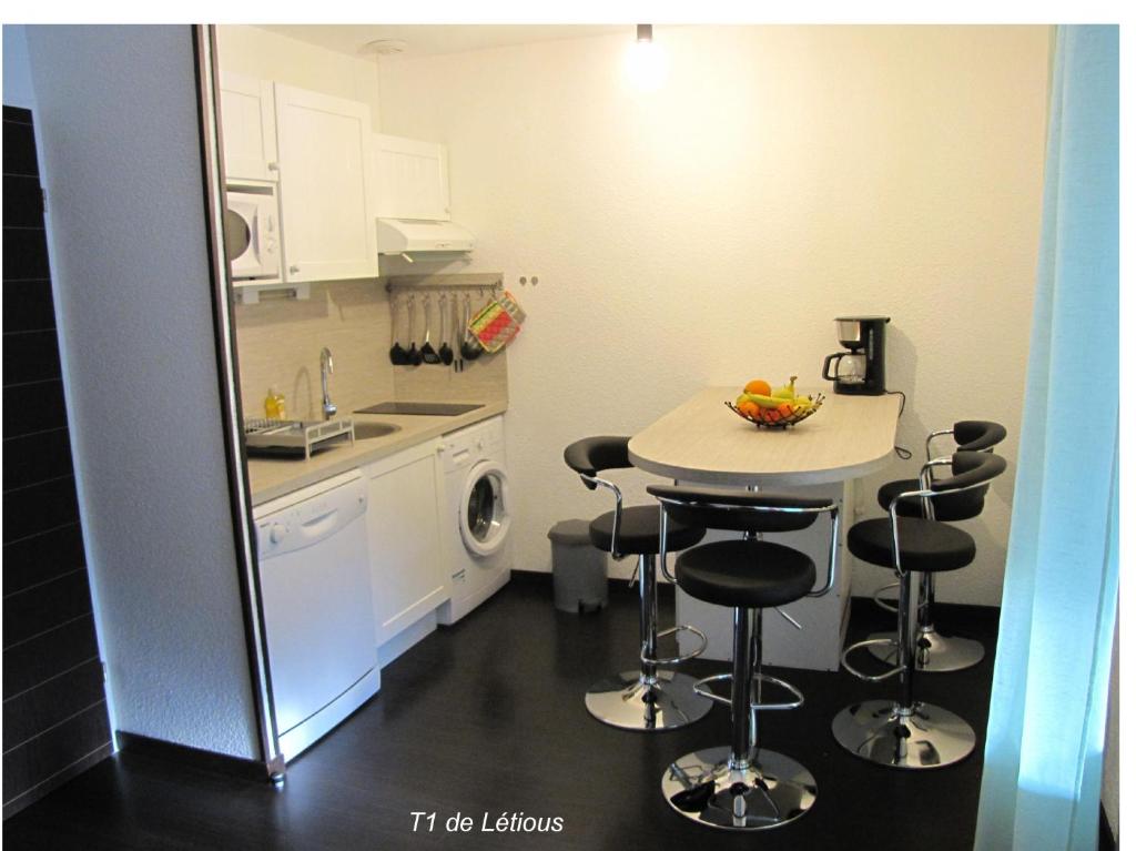 Appartement T1 cabine de Letious Appartement 234 ilot Ndeg2 11 rue des Mercats, 65120 Luz-Saint-Sauveur