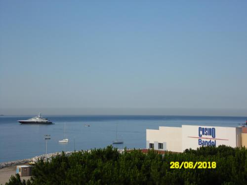 T1 DE CHARME Terrasse VUE MER Bandol france