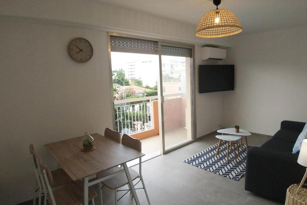 Appartement T1 Horizon Blue near the beach with air conditioning and parking 39 Boulevard Bijou Plage, 06160 Antibes