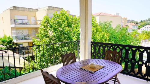 T2, 4 personnes avec terrasse by Palmazur Cannes france