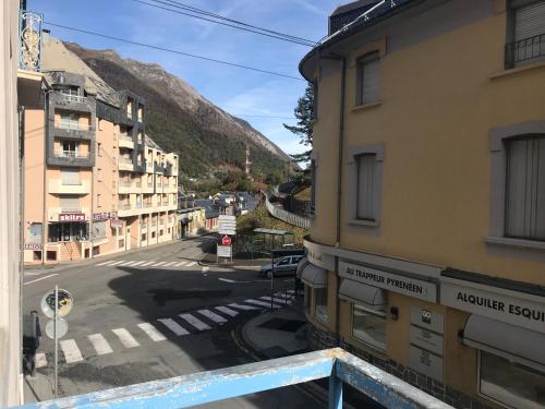 T2 + alcove 4 pers au pied du télécabine avec parking couvert Cauterets france