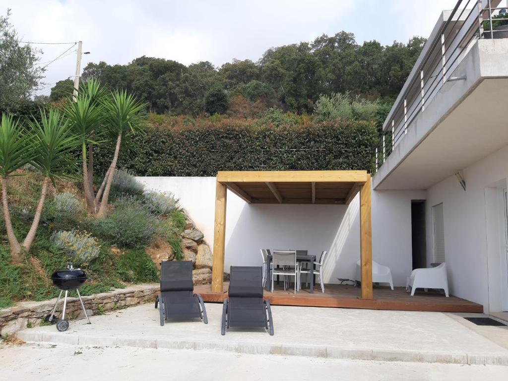 Appartement T2 calme avec vue mer et borne de recharge lieu dit labretto pastoreccia, 20600 Bastia