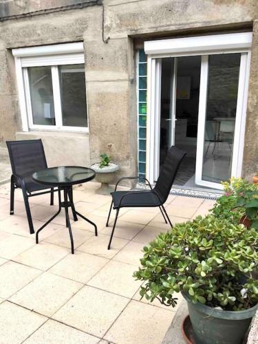 Appartement T2 centre ville- 44m2- terrasse -queen bed 34 Rue Benoît Malon Saint-Étienne