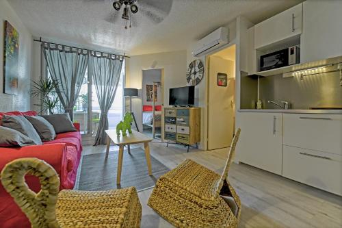 Appartement T2 cosy de 41m2 à 400 m de la plage, résidence avec piscine. Résidence les Floralies 2 964 avenue de Camargue Le Grau-du-Roi