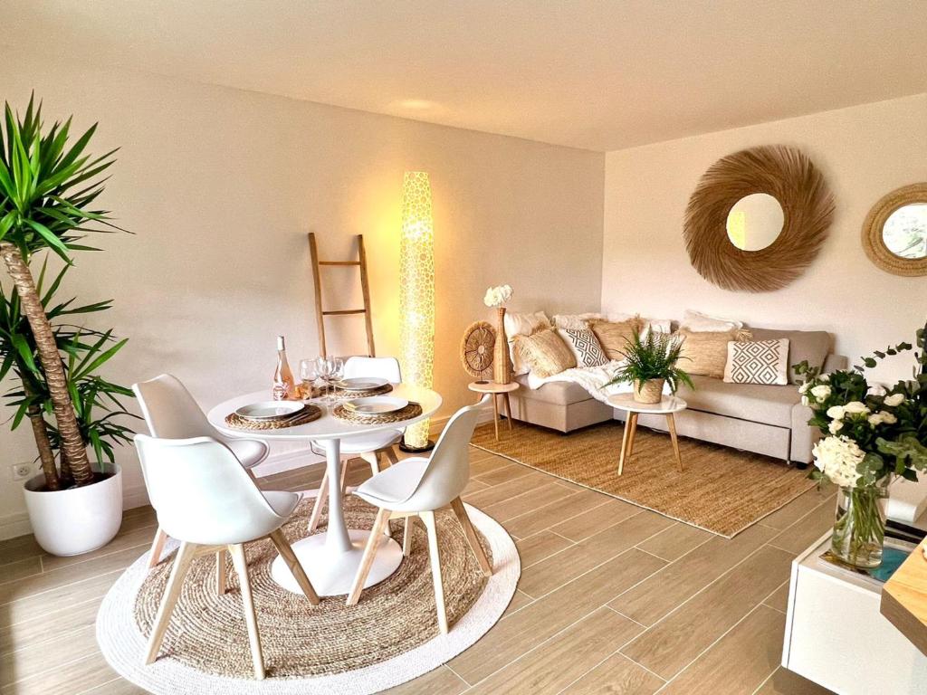 Appartement T2 de Charme entièrement équipé au Cœur des Golfs 1205 Avenue des Golfs, 83700 Saint-Raphaël