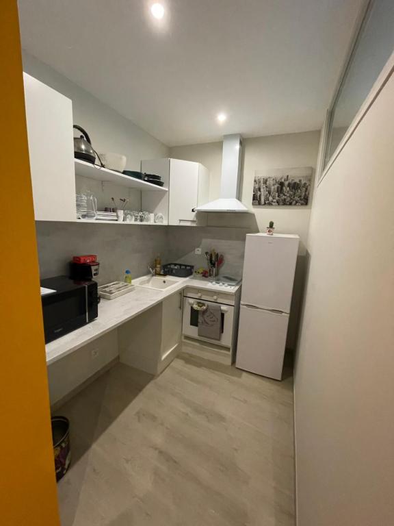 Appartement T2 hypercentre Libourne 5 min St Emillon 1er étage 38 Rue Jules Ferry, 33500 Libourne