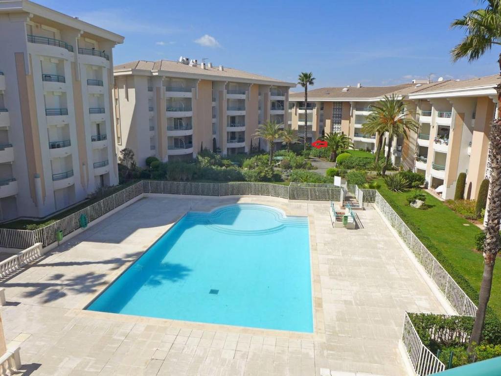 Appartement T2,Port, mer, piscine, climatisation,parking, WIFI 24 Place d'Actium, 83600 Fréjus