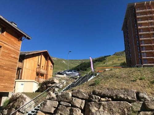 T2 skis aux pieds Les Terrasses de la Bergerie Orcières france