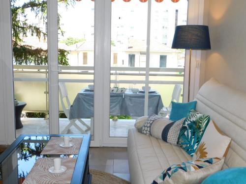 Appartement T2 standing Vitoria climatisé avec parking, proche plage 132 Boulevard Raymond Poincaré Antibes