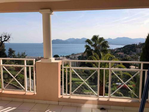 Appartement T2 superbe vue mer Cannes 33 Avenue Amiral Wester Wemyss Cannes