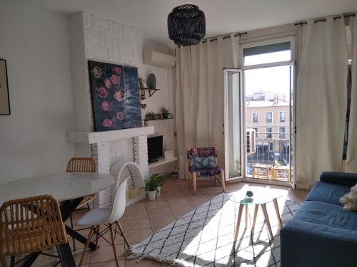 Appartement T3 au COEUR DE VILLE avec VUE SUR QUAIS ET MER 15 Grande Rue Mario Roustan Sète