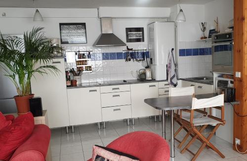 Appartement T3 CONFORTABLE ET LUMINEUX, SAINT MAL0...... 23 Avenue des Comptoirs Saint-Malo