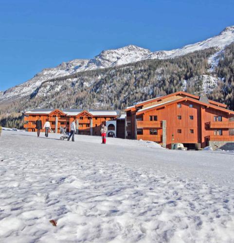 T3 Val Cenis 5/7 personnes 50m2 ski au pieds Lanslevillard france