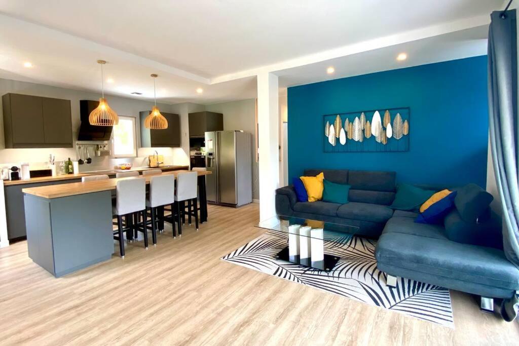 Appartement T4 climatisé, avec jardin et parking - au calme 140 Chemin du Val de Cagnes, 06800 Cagnes-sur-Mer