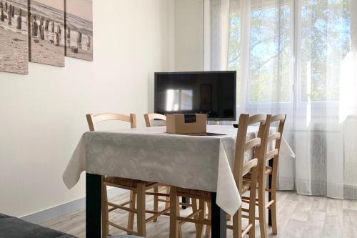 Appartement T4 fully renovated 3 bedrooms close to the Tram #BR 31 Avenue Gabriel Péri Saint-Martin-dʼHères