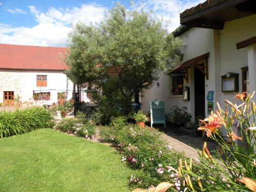 Tente Cabane du Camping Hautoreille Bannes france