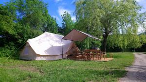 Tente de luxe Atypik Nomad Camping Municipal les écureuils 26310 Recoubeau-Jansac Rhône-Alpes