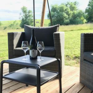 Tente de luxe Budget Glamping Safaritent - La Grappe Fleurie Rue de la Grappe Fleurie 69820 Fleurie Rhône-Alpes