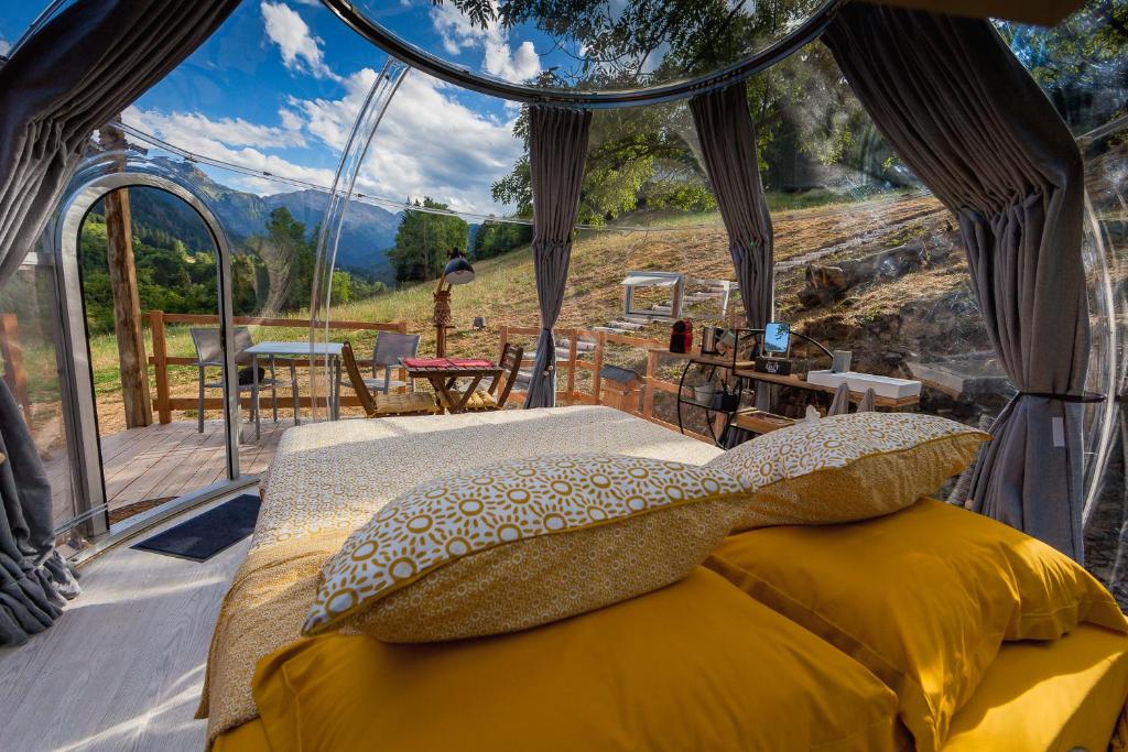 Tente de luxe bulle de nuit La Ferrière Les Taviaux 38580 La Ferrière