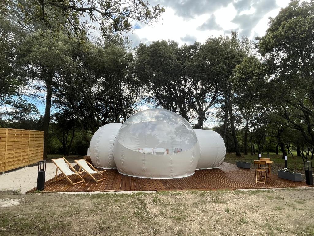 Tente de luxe Bulle - hébergement insolite 1230 Chemin de Vénasque 84380 Mazan