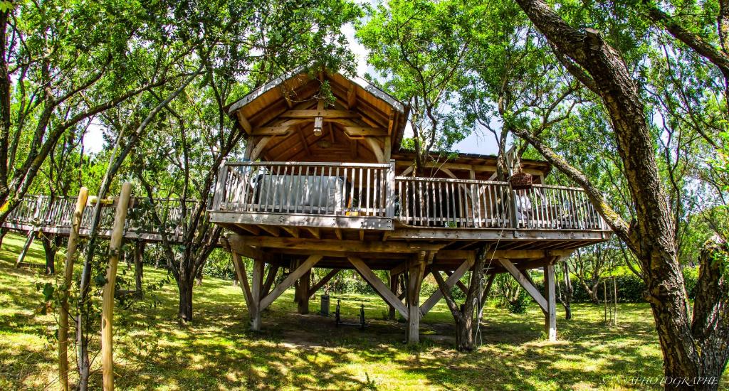 Tente de luxe Cabane d'Amour Chemin rural 144 \ 34500 Béziers