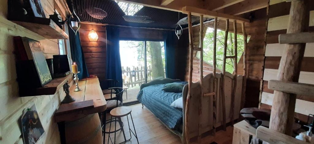 Cabane du Druide Domaine de Fangorn Les Tourneurs, 58370 Glux