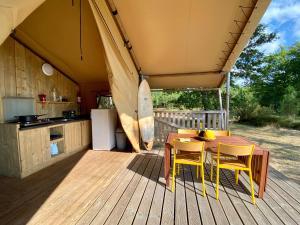 Camping la Kahute, tente lodge au coeur de la forêt